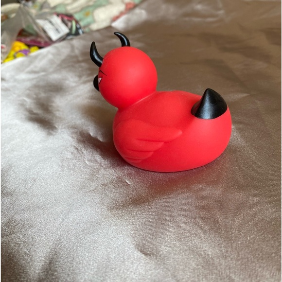Devil Rubber Duck - Picture 4 of 6